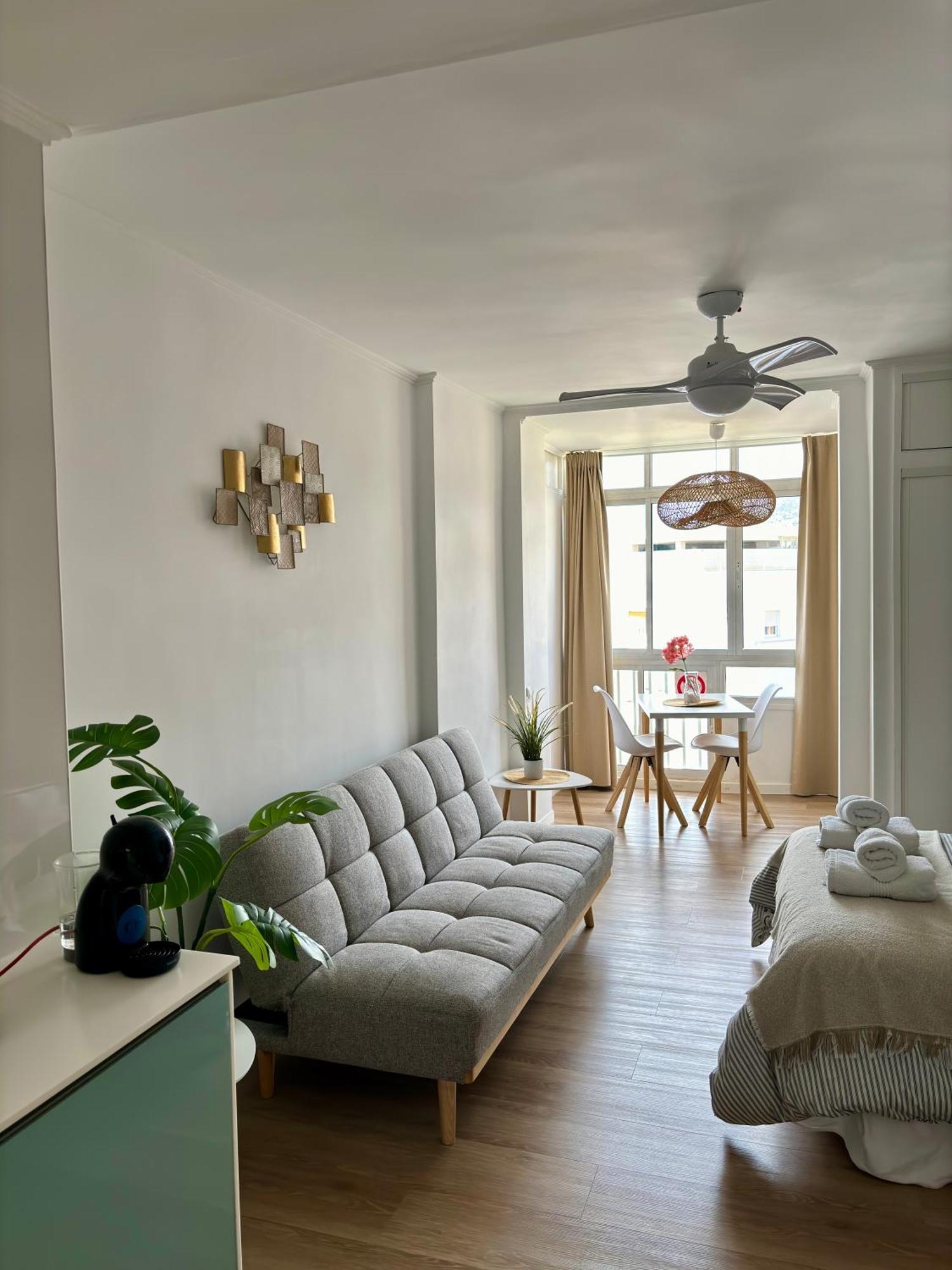 Ar Apartments - Central And Modern Apartment In בנאלמדנה מראה חיצוני תמונה