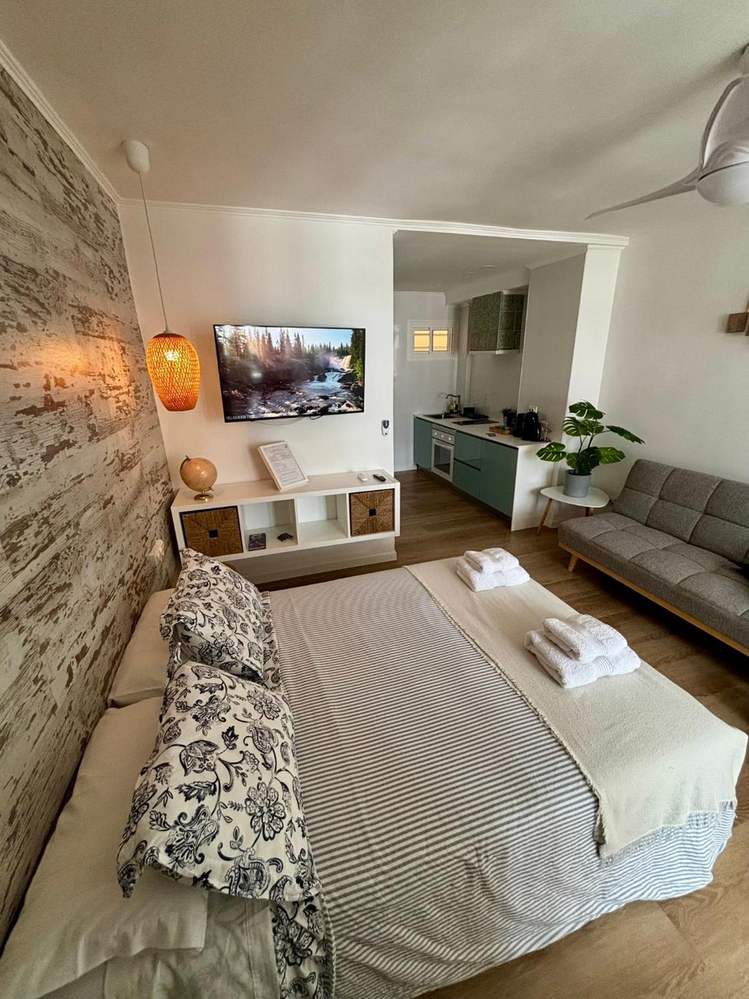 Ar Apartments - Central And Modern Apartment In בנאלמדנה מראה חיצוני תמונה
